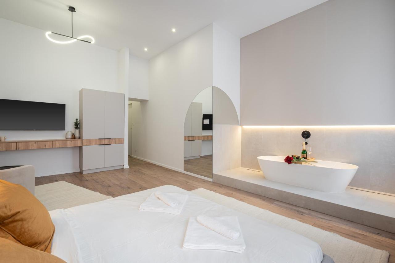 You Boutique Suites, Best Location By Bqa Budapest Eksteriør billede