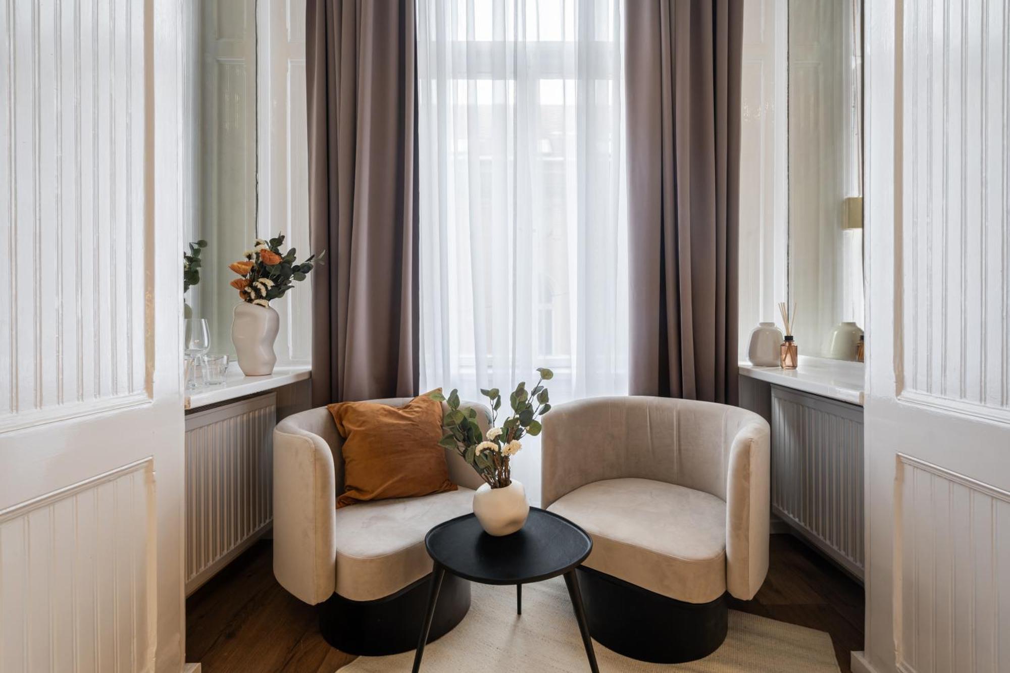 You Boutique Suites, Best Location By Bqa Budapest Eksteriør billede