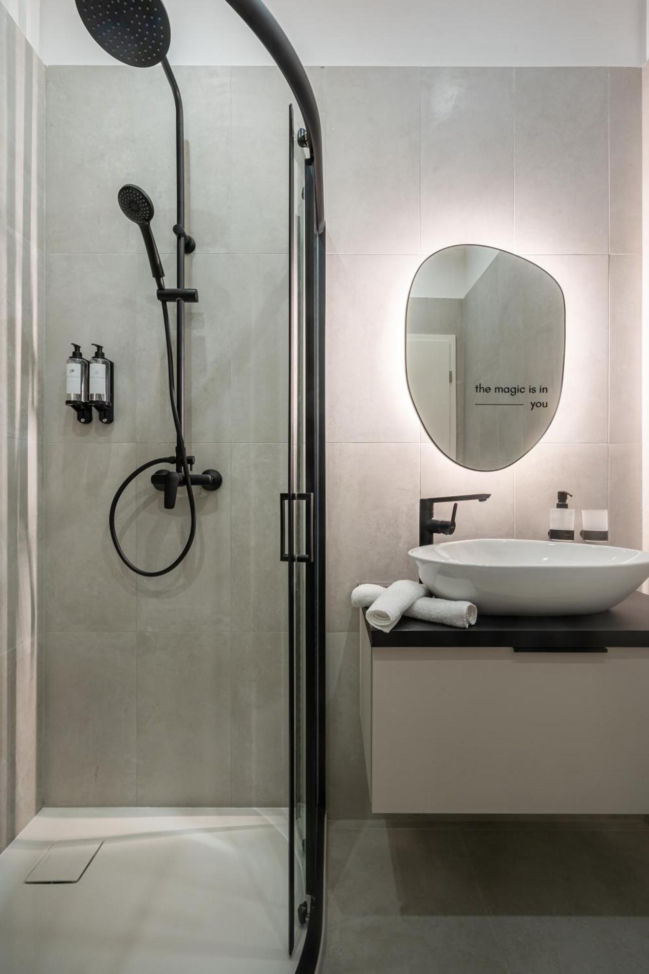 You Boutique Suites, Best Location By Bqa Budapest Eksteriør billede