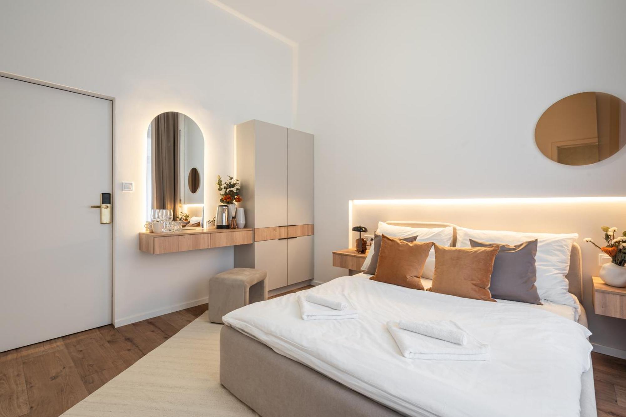 You Boutique Suites, Best Location By Bqa Budapest Eksteriør billede